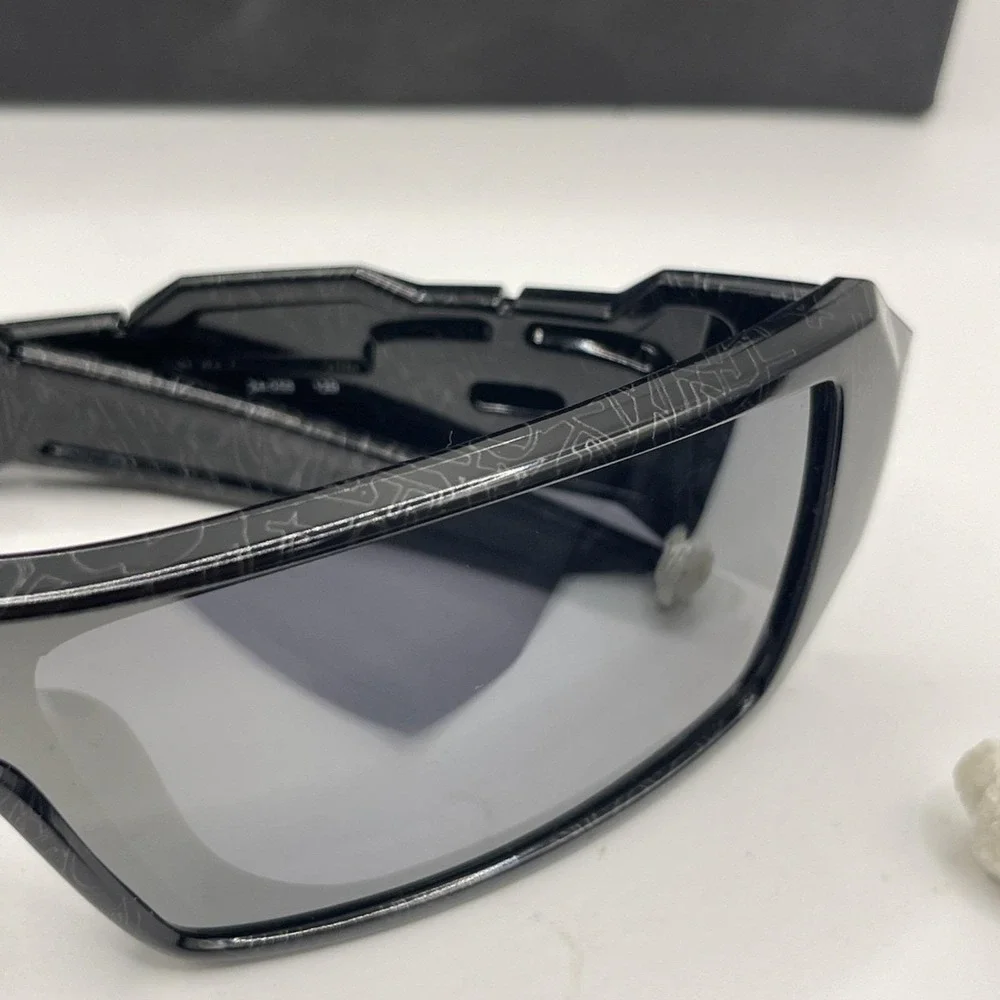 OAKLEY Oil Rig Sunglasses Black Silver Ghost Black Iridium RARE 24-058